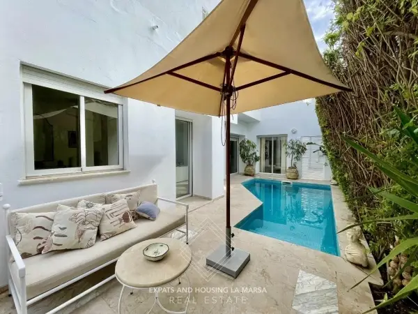 Villa on Hollywood Boulevard