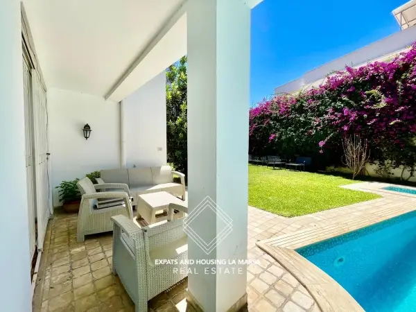 Villa on Hollywood Boulevard