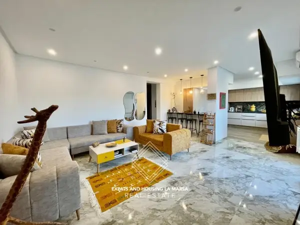 Villa on Hollywood Boulevard