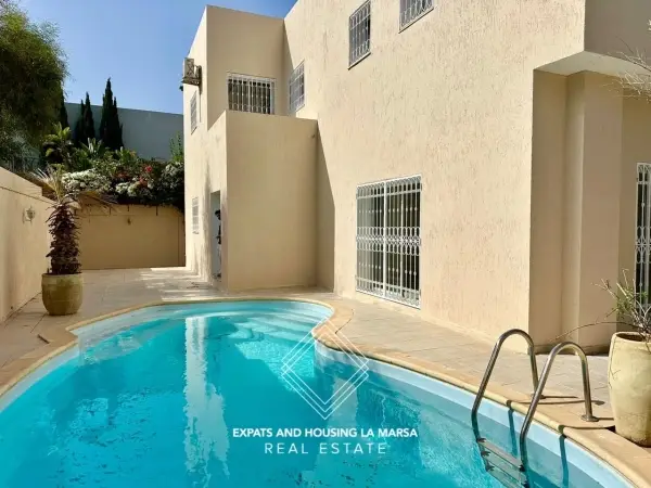 Villa on Hollywood Boulevard