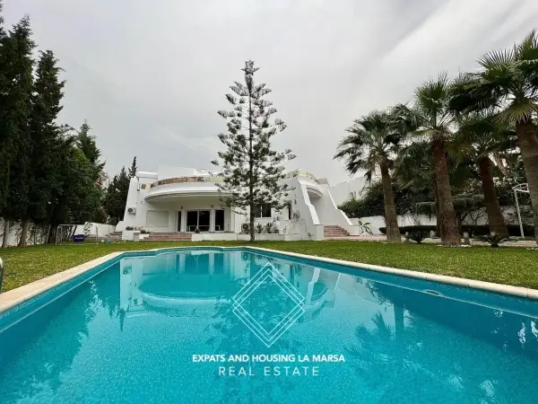 Villa on Hollywood Boulevard