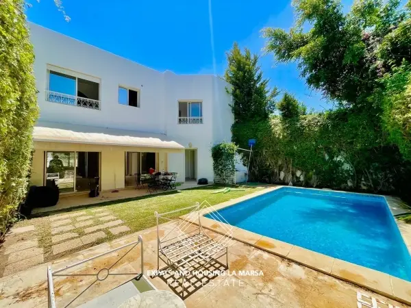 Villa on Hollywood Boulevard