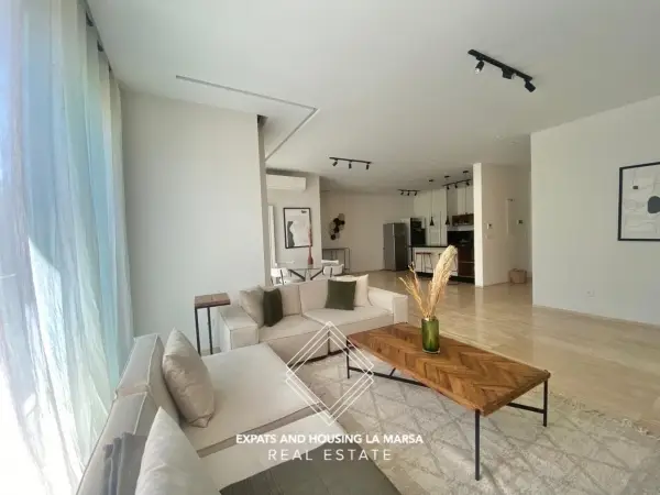Villa on Hollywood Boulevard