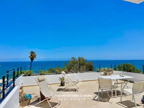 Villa on Hollywood Boulevard