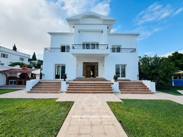 Villa on Hollywood Boulevard
