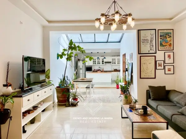 Villa on Hollywood Boulevard