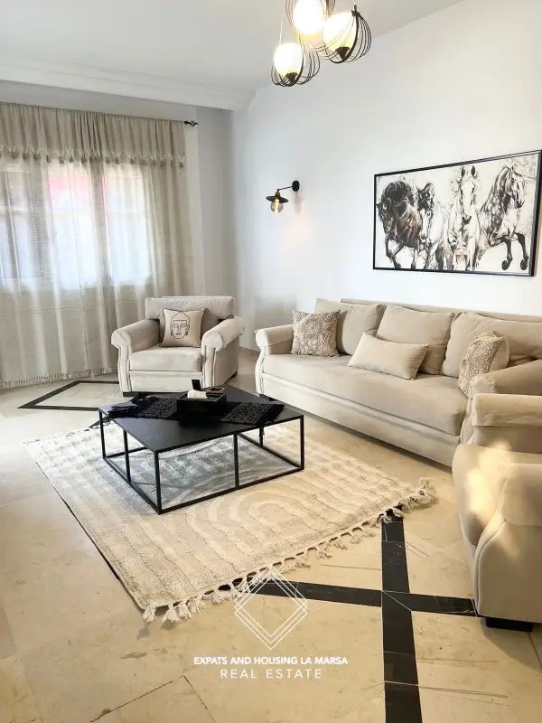 Villa on Hollywood Boulevard