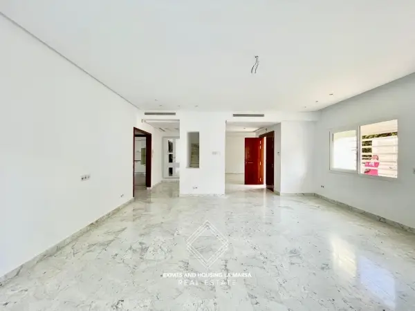 Villa on Hollywood Boulevard