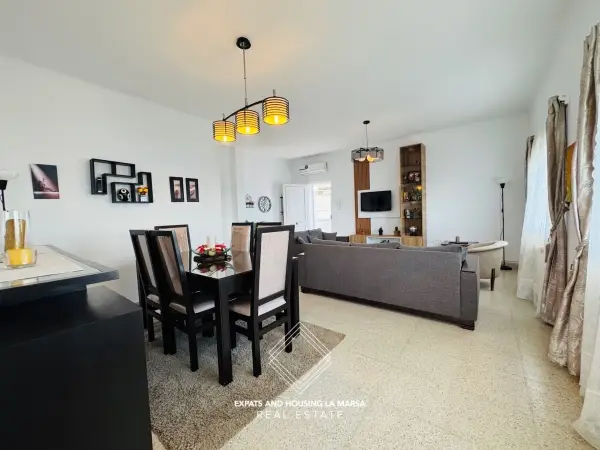 Villa on Hollywood Boulevard