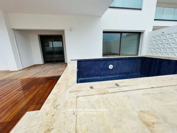 Villa on Hollywood Boulevard