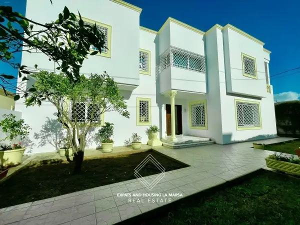 Villa on Hollywood Boulevard