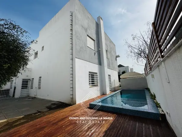 Villa on Hollywood Boulevard