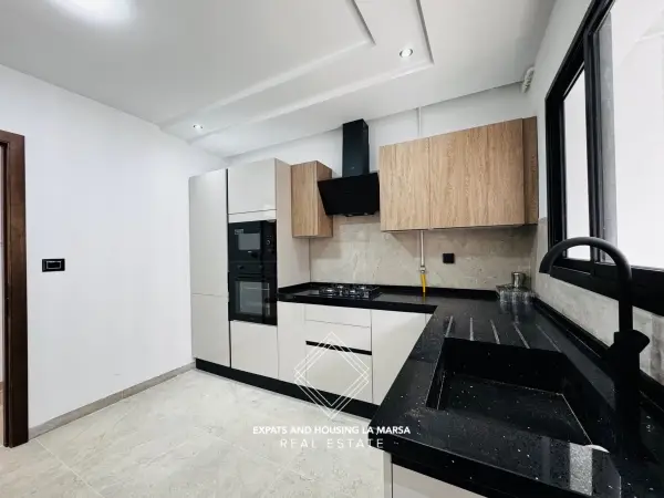 Villa on Hollywood Boulevard