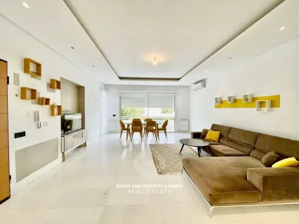 Villa on Hollywood Boulevard