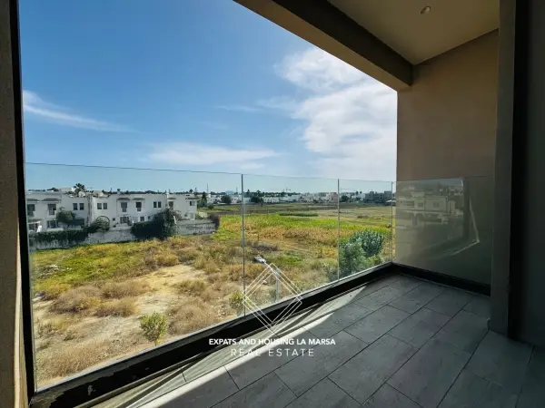 Villa on Hollywood Boulevard