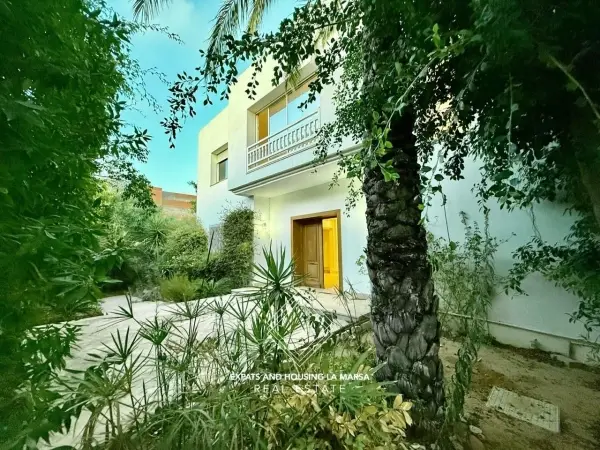 Villa on Hollywood Boulevard