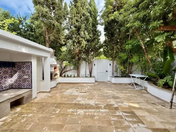 Villa on Hollywood Boulevard